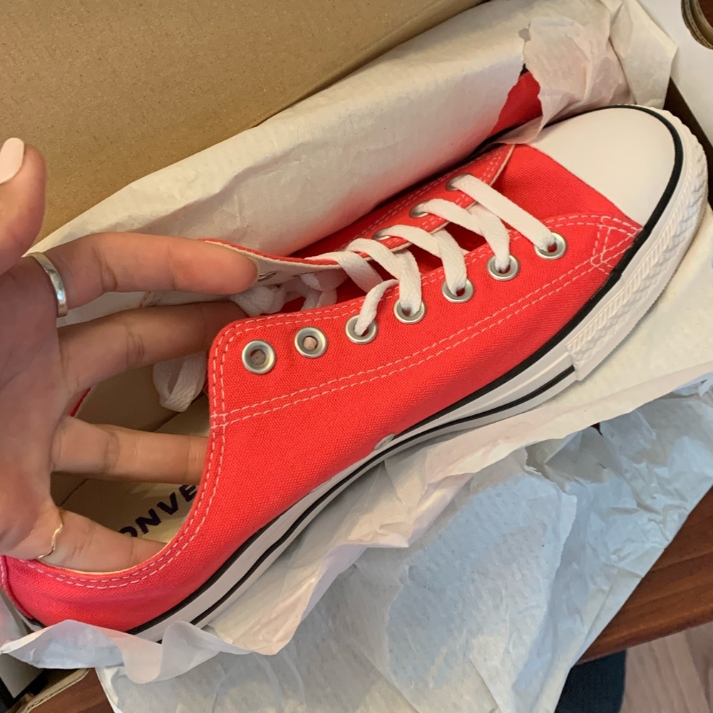 Converse chucks - pink 9.5 men’s/11.5 women